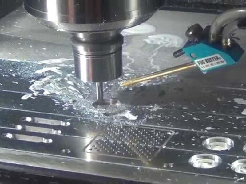 Forschung zu Roboter-CNC-Präzisionsbearbeitungsgeräten