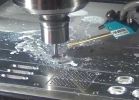 Forschung zu Roboter-CNC-Präzisionsbearbeitungsgeräten